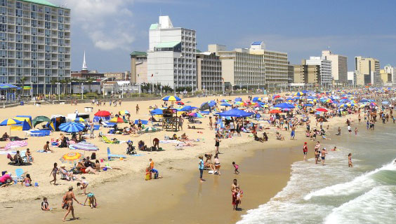 people on virginia beach